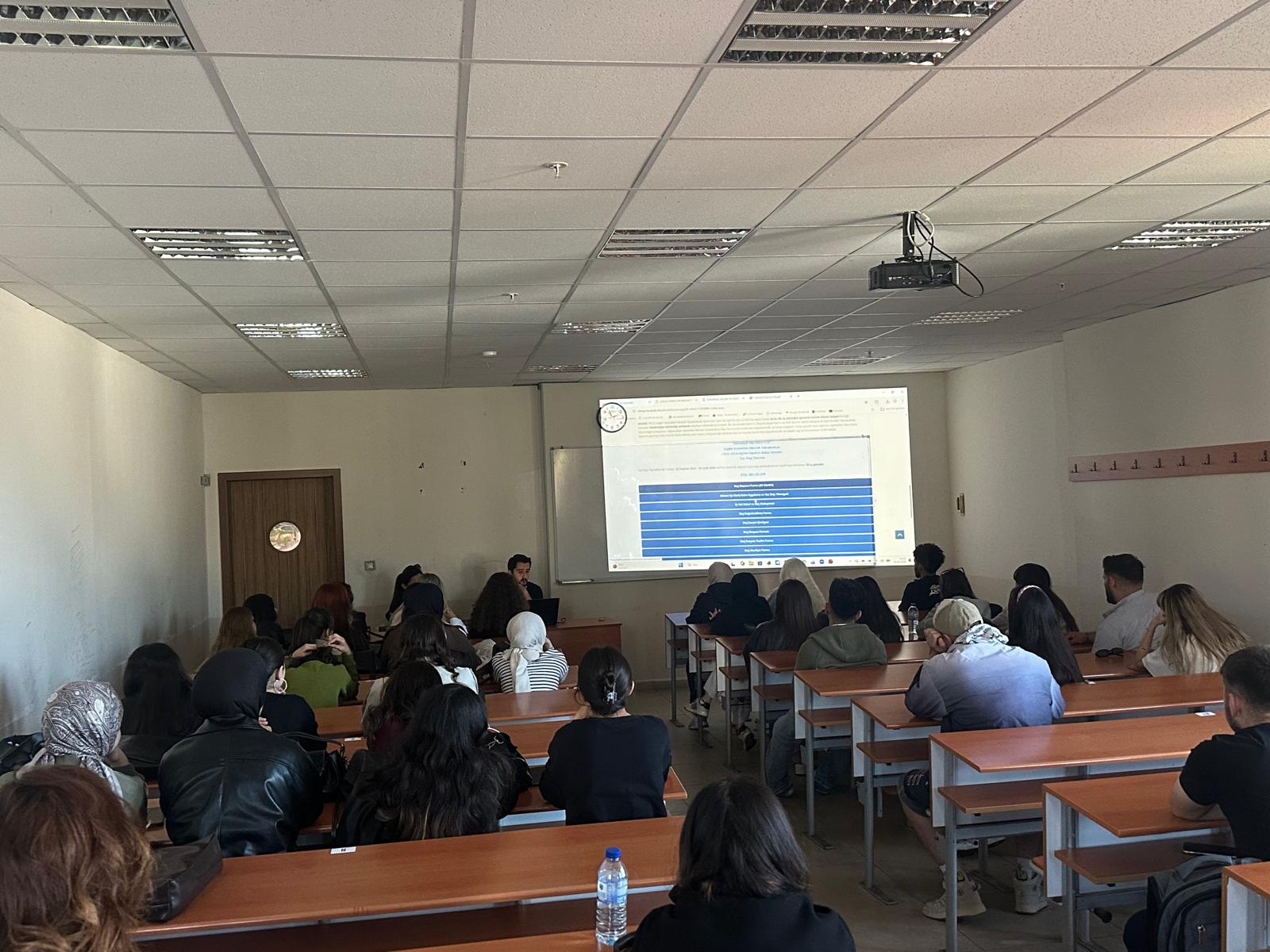 Sağlık Kurumları İşletmeciliği Programı oryantasyon eğitimi