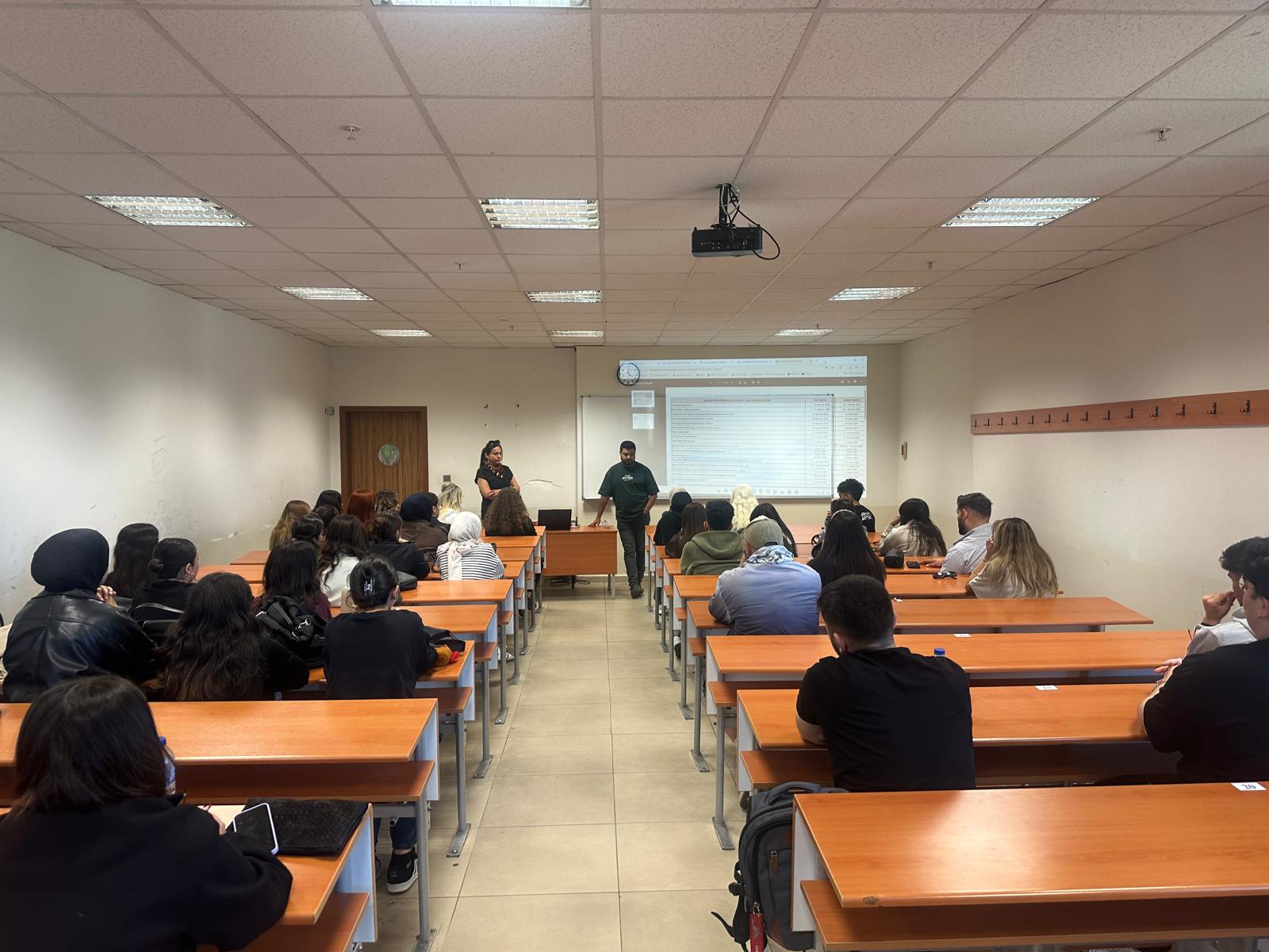 Sağlık Kurumları İşletmeciliği Programı oryantasyon eğitimi