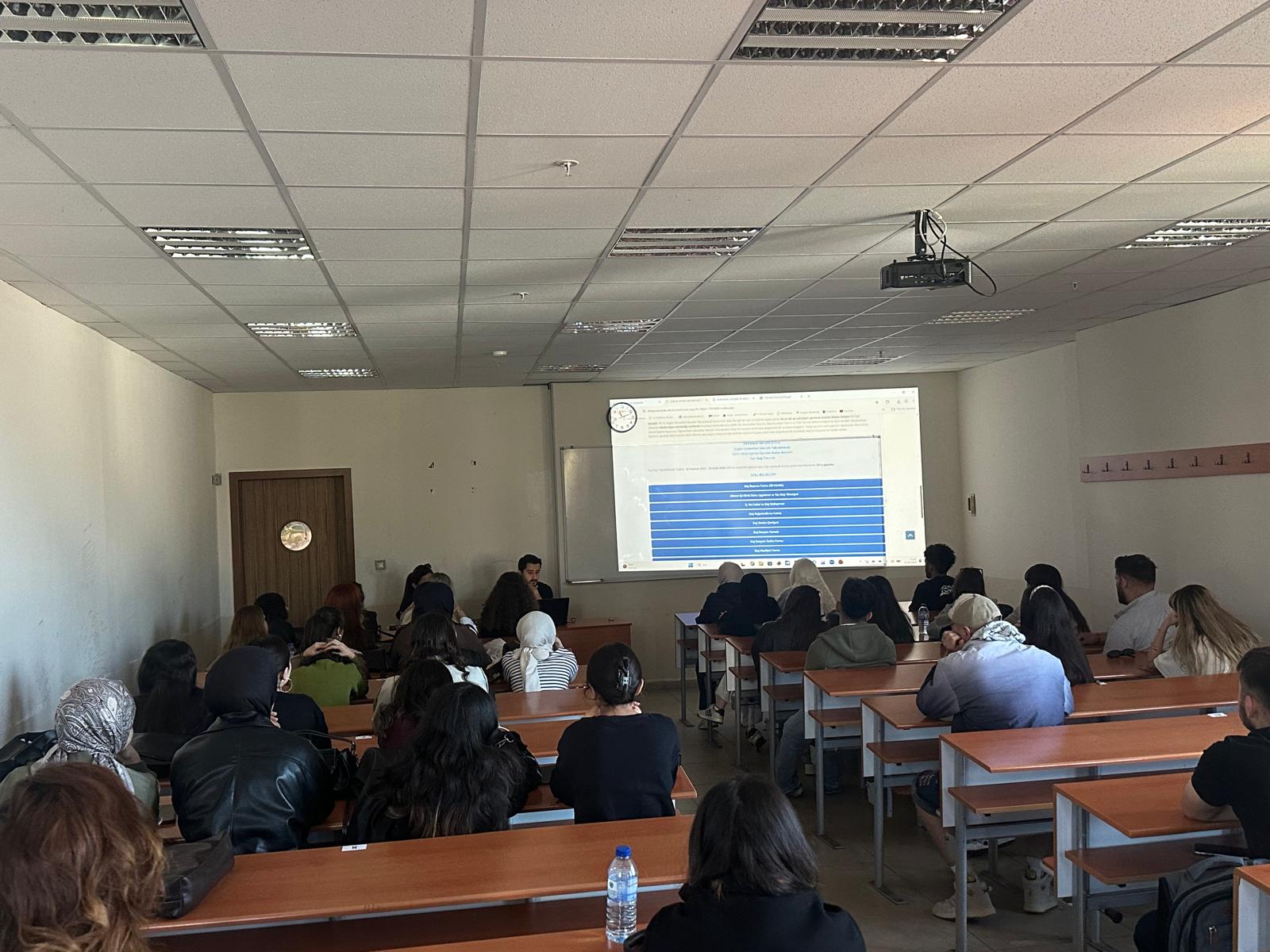 Sağlık Kurumları İşletmeciliği Programı oryantasyon eğitimi